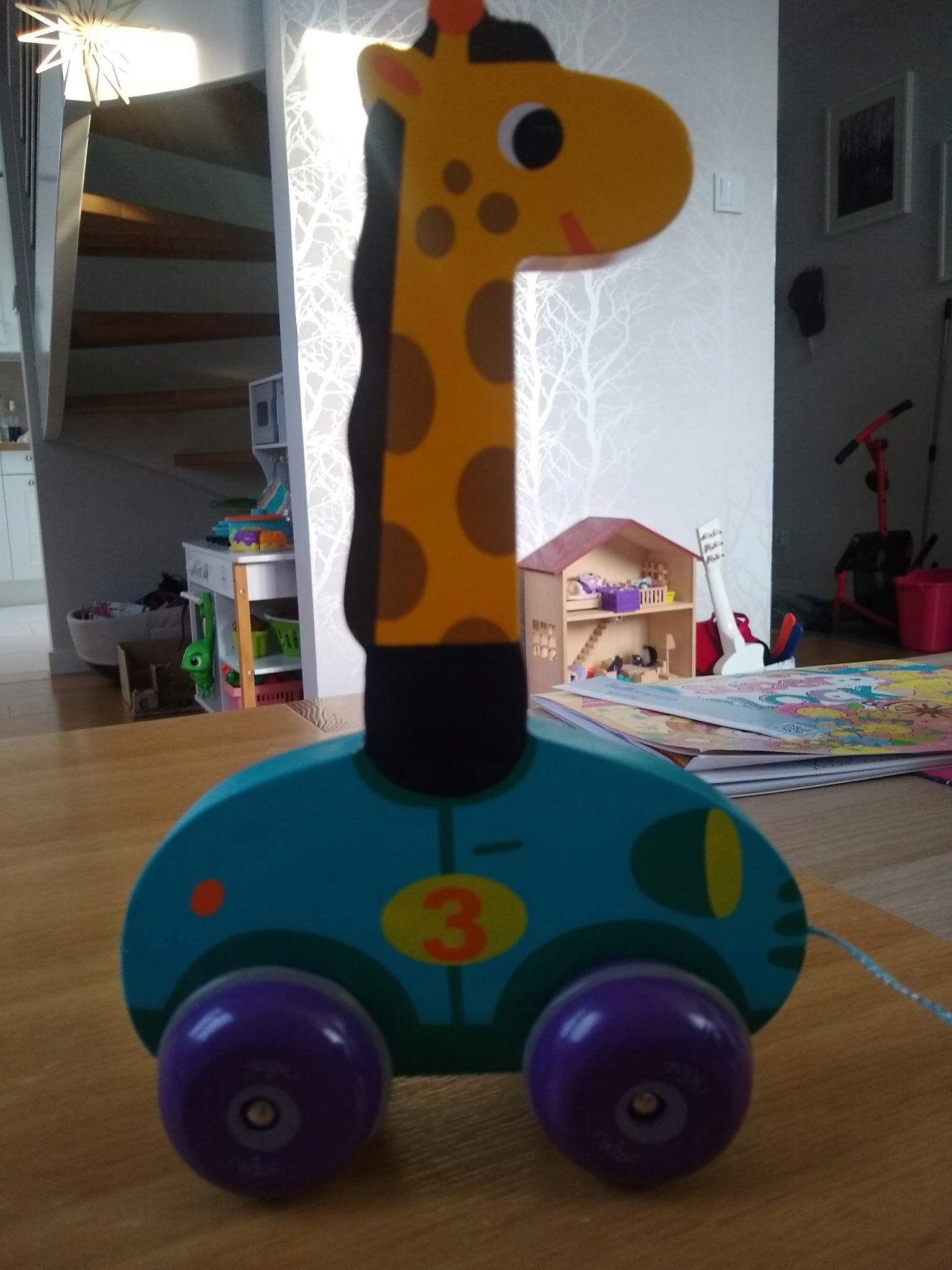Drevená žirafa Leonie Vilac na ťahanie